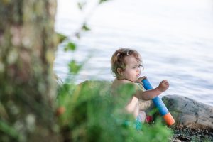 Wörthsee - kleine Entdeckerin