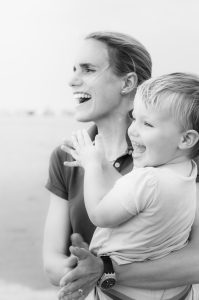 Strandspaß - Nordsee - Mama und Kind